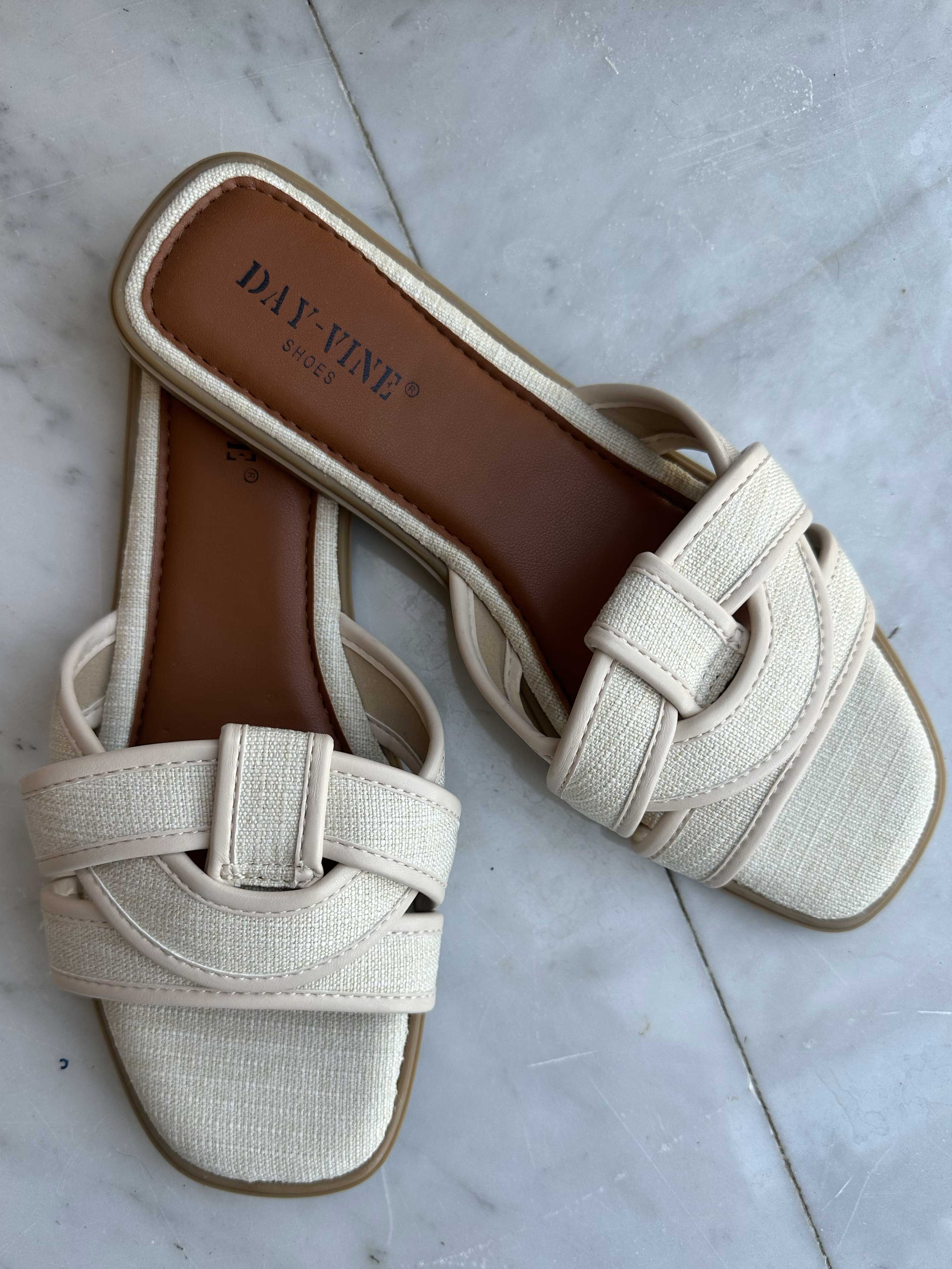 Valerie - Sandaler med flettet detaljer